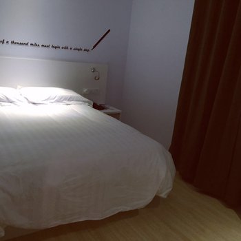 莫泰168(上海嘉定百联购物中心店)酒店提供图片