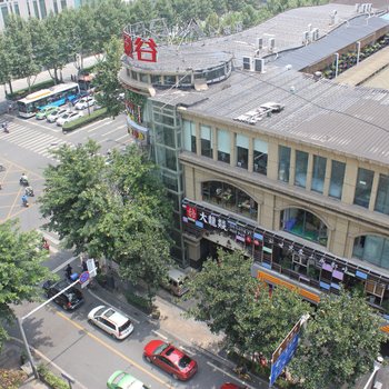成都诗与胡说普通公寓(南糠市街店)酒店提供图片