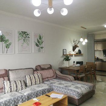 铜仁华人易居客服公寓(14号店)酒店提供图片