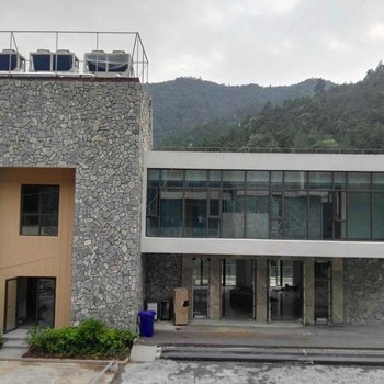 丽水沃阁驿墅白云上酒店