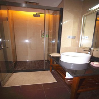 乐山宽窄巷子文殊院春熙路地中海风格三居房普通公寓酒店提供图片