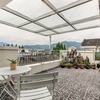 成都都江堰景区清新浪漫套房复式酒店提供图片