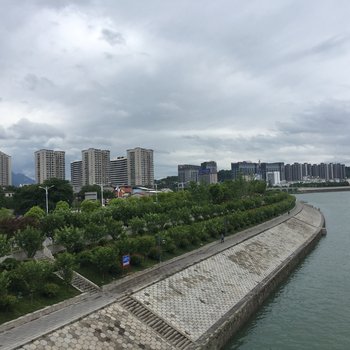 张家界张长征公寓