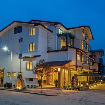 三秋墅美学馆(武夷山一缕阳光3号店)(原听荷雨客栈)