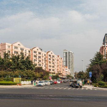 青岛海边的家啤酒城地铁100米宽敞大三居普通公寓酒店提供图片