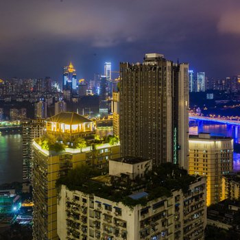 重庆乐乎居解放碑核心商圈旁楼下双地铁普通公寓酒店提供图片