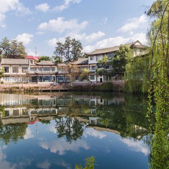 简阳三岔湖花岛酒店
