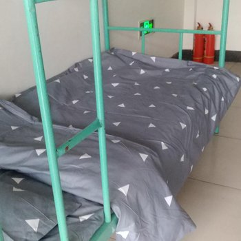 保定一人一铺青年旅社