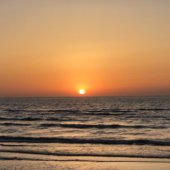 烟台东海旅游度假区黄金海岸星海湖畔公寓(南山·星海湖畔会所分店)