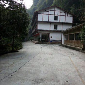 邛崃芦沟竹海春山庄