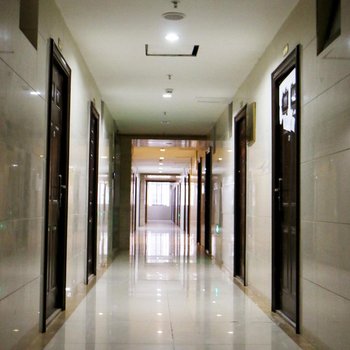 成都loft小窝酒店公寓