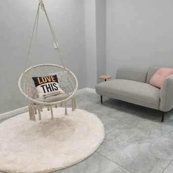 开封向上的小丑妞公寓酒店提供图片