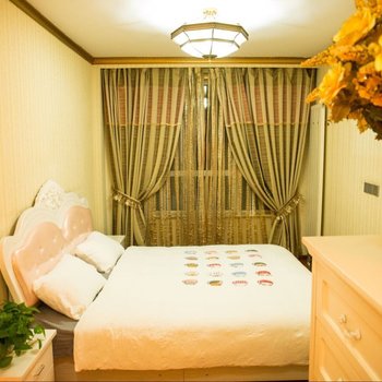 银川美宿精装高档复式LOFT公寓(陶然水岸店)酒店提供图片