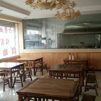 若尔盖77旅游连锁酒店(一分店)酒店提供图片