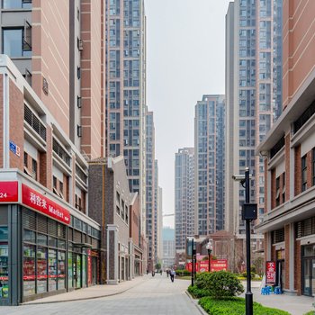 成都晴天娃娃家普通公寓酒店提供图片
