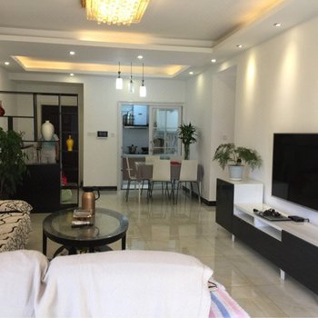 成都王熙朵s特色民宿(春江西路分店)酒店提供图片