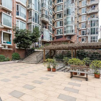 成都东门大桥站临河景两居公寓(香巷子路分店)酒店提供图片