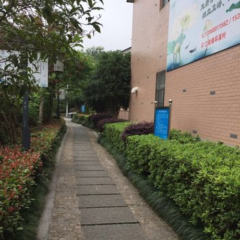 桐庐溪河民宿