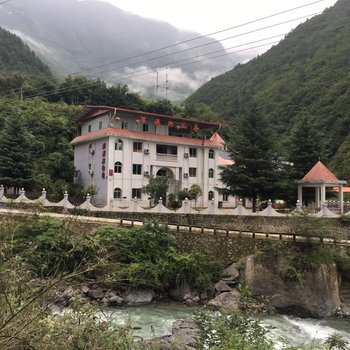 重庆当阳乡洋源河山庄酒店提供图片