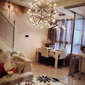 常州恐龙园loft轻奢复式酒店提供图片