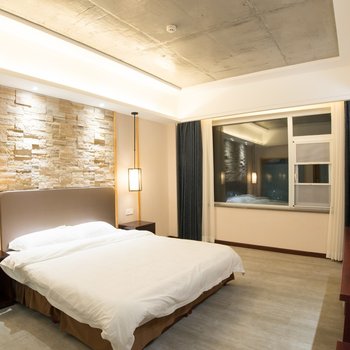 栾川满洲里度假山庄酒店提供图片