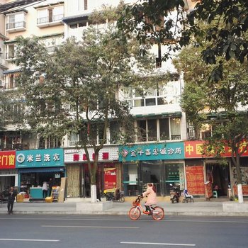 成都交大欢乐谷火车北站7号线阳光房公寓(银河路分店)酒店提供图片