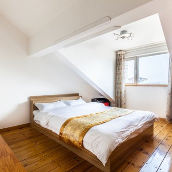 西安阁楼上的月光公寓(雁引路分店)酒店提供图片