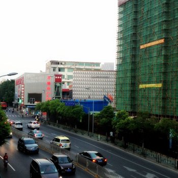 99旅馆连锁(上海柳营路店)