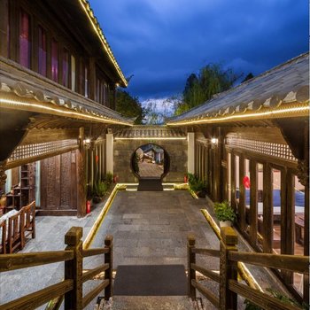 白马里度假庭院(丽江半山店)(原花屿连锁度假庭院)
