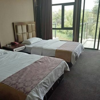 罗平湖畔酒店酒店提供图片