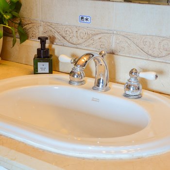 上海上海Paires-友舍复式(斜土路店)酒店提供图片