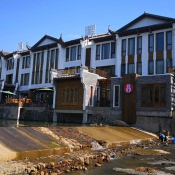 张家界八度里民宿