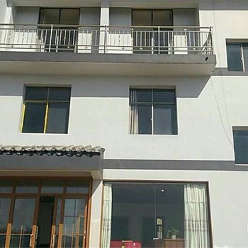 禄劝天然居客栈