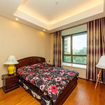 上海市中心大三房带地暖普通公寓酒店提供图片