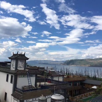 大理沫沫的环球旅行客栈(龙凤村分店)