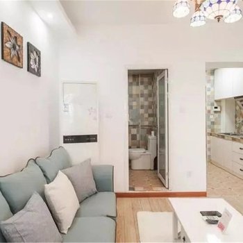 襄阳近万达广场两居室公寓酒店提供图片