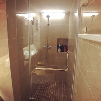 �Ϻ�С����666��ɫ����(����·�ֵ�)�Ƶ��ṩͼƬ