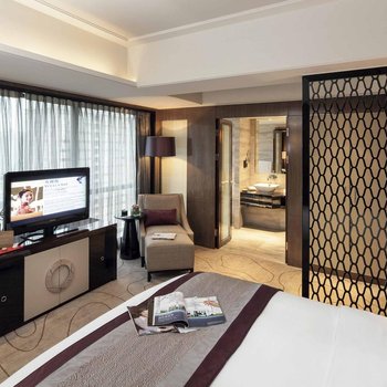 上海火车站到梅龙镇广场怎么走