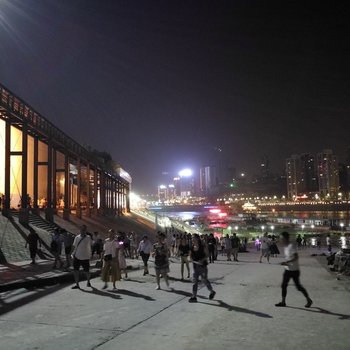 重庆妖精的尾巴普通公寓酒店提供图片