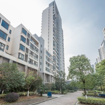 无锡15190255370特色民宿(住友路与住友一支路交叉口分店)