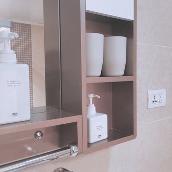 重庆无岸南滨路两江交汇近解放碑灰白空间普通公寓酒店提供图片