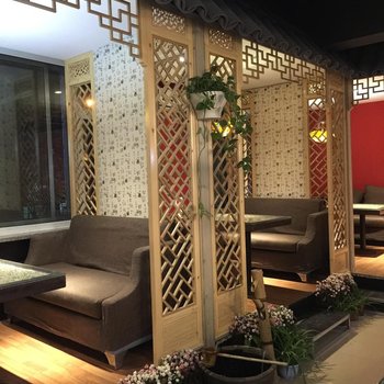 青铜峡花开四季酒店