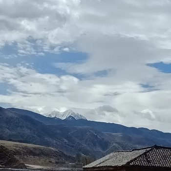 甘孜白玛其珍客栈(中国熊猫大道分店)酒店提供图片