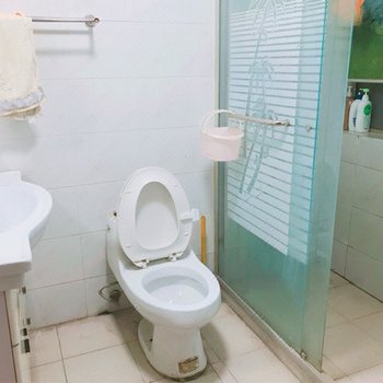 �Ϻ���С���˰���ɫ����(�潭·�ֵ�)�Ƶ��ṩͼƬ