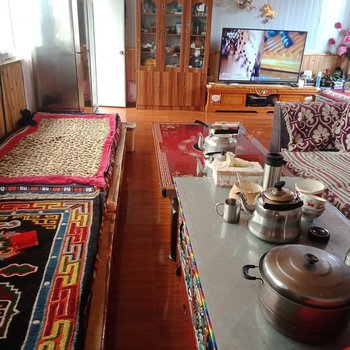 甘孜白玛其珍客栈(中国熊猫大道分店)酒店提供图片