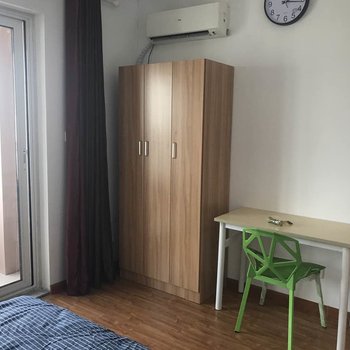 青岛一个嘴巴子普通公寓酒店提供图片