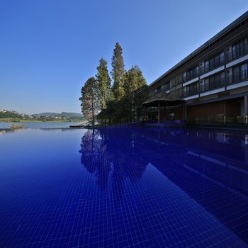 广州白云湖畔酒店(南湖旅游中心店)