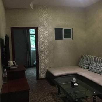 重庆当阳乡洋源河山庄酒店提供图片