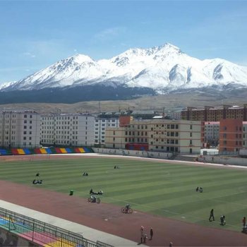 祁连依山雅居家庭宾馆
