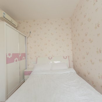 重庆黄霞特色民宿(丁香路分店)酒店提供图片